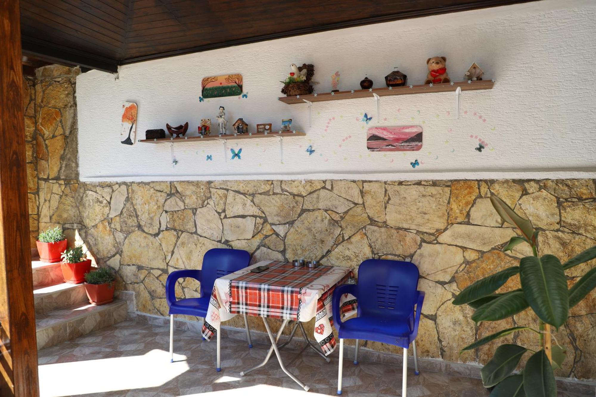 Guest House Marjo Berat Exterior photo